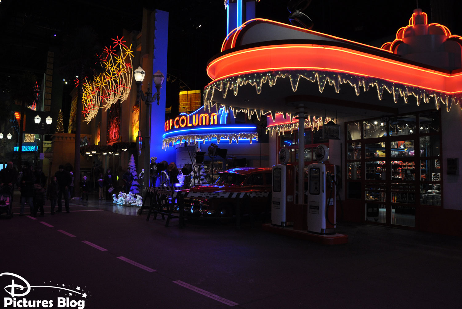 Vos photos nocturnes de Disneyland Paris - Page 5 Mod_article25022336_23